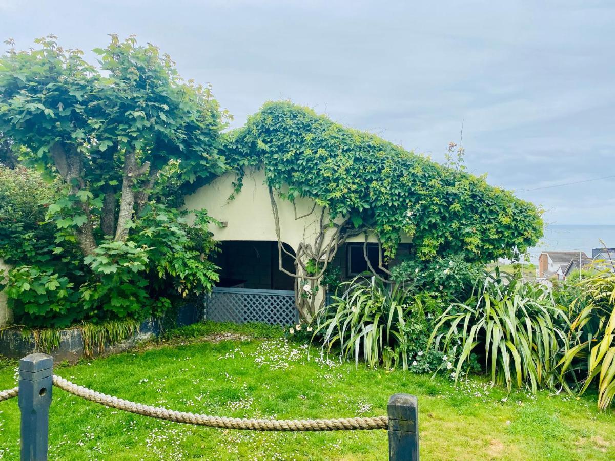 Stylish - 2 Min Walk From Ogmore By Sea With Private Garden, Sea Views & Stunning Sunsets, Dog Friendly