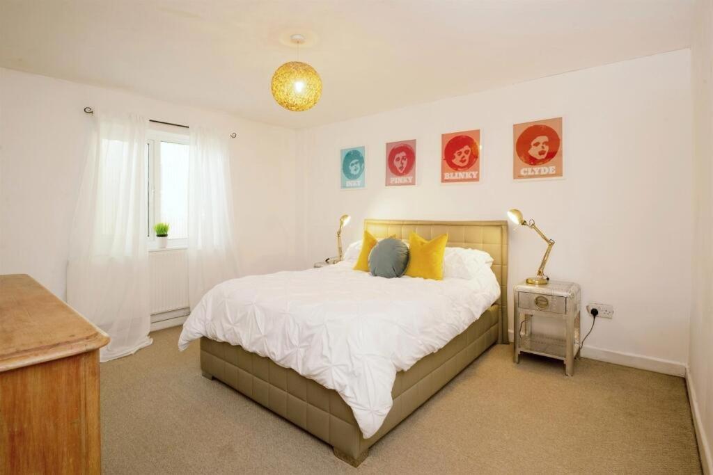 Apartment Seaside Retreat: Stylish With Garden And Ocean Views Tythegston