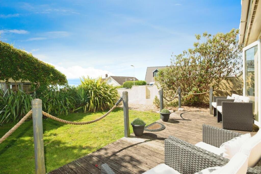 Seaside Retreat: Stylish With Garden And Ocean Views * Tythegston